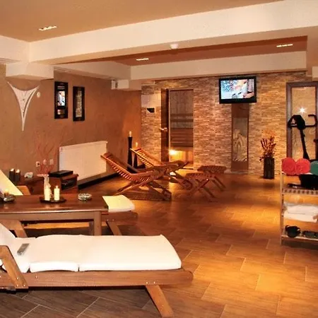 Seasons Hotel