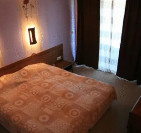 Seasons Hotel